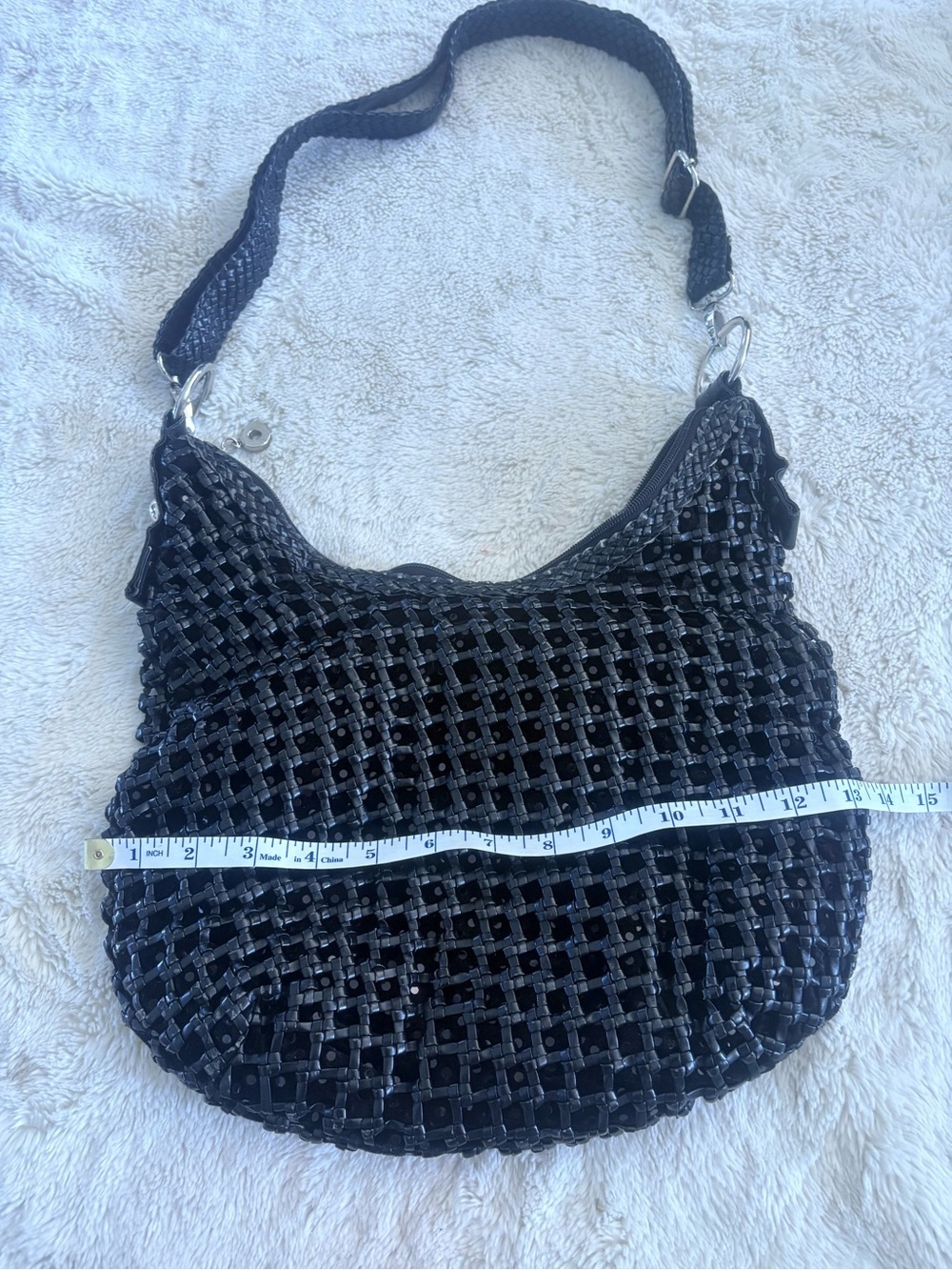 Black Lattice‑Texture Shoulder Bag Trendy Statement Purse | Glossy Y2K | Modern - Picture 9 of 13